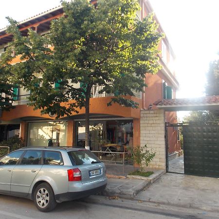 Elvin Apartments Sarandë Buitenkant foto
